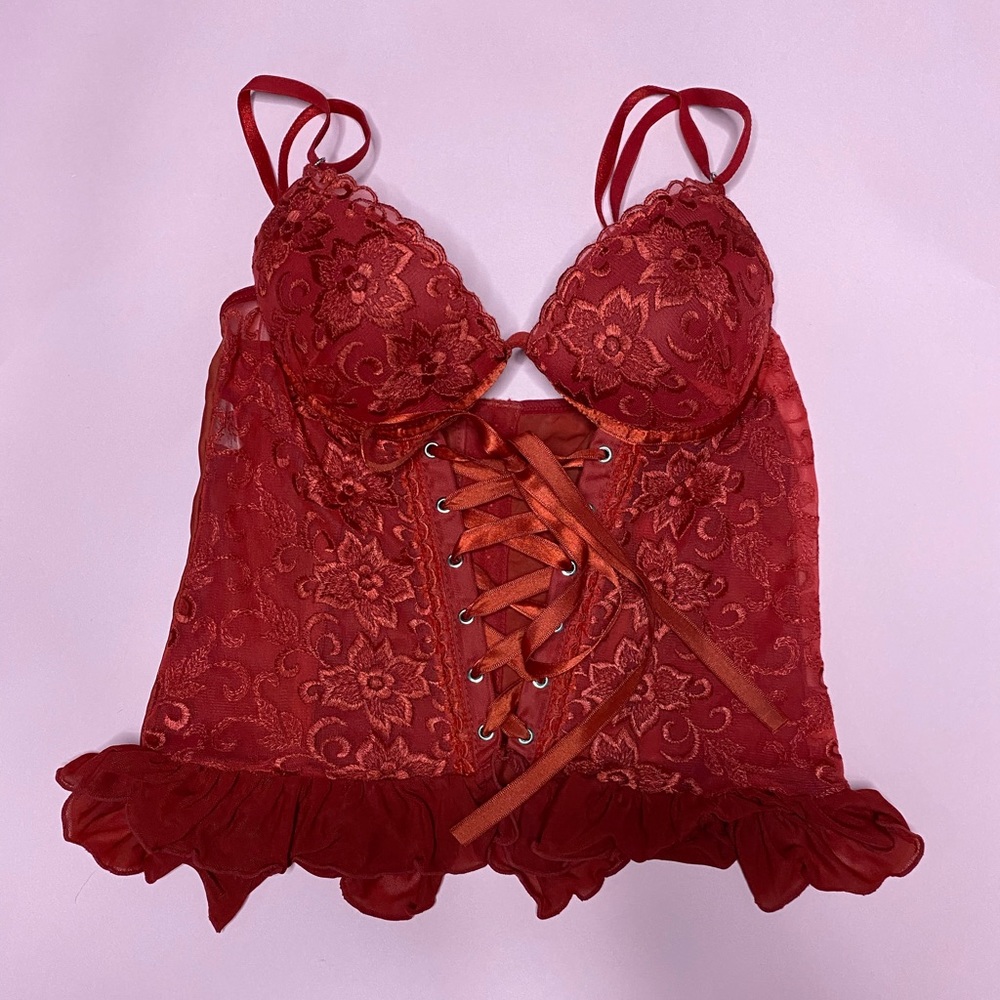 red lace up corset